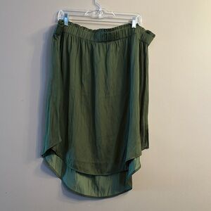 Loft Plus Silky Green Women's Skirt 18 like new
